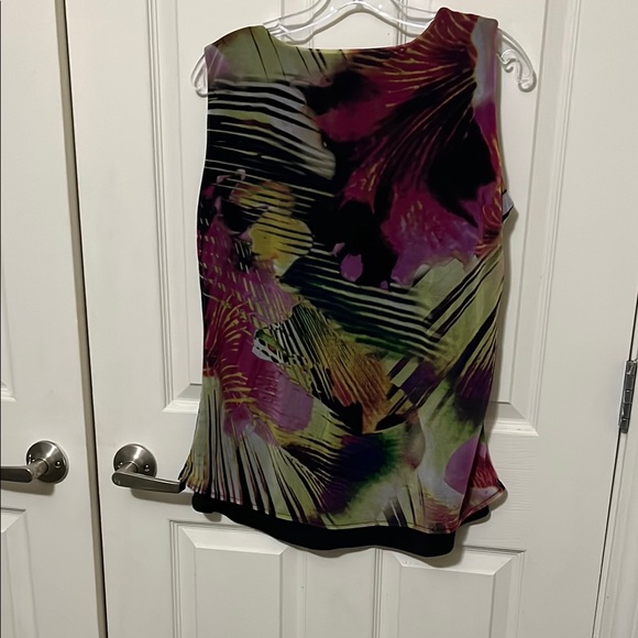 Worthington Black and Green Pleated Sleeveless Tank Top - Picture 3 of 6